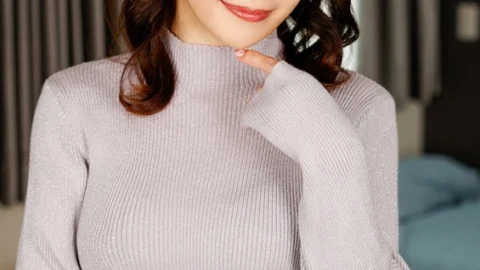 HNHU-212 A beautiful, innocent-looking girl with big, bright eyes reveals her hidden nymphomania through matching ◆ Her pent-up desires explode ◆ This cute, innocent-looking girl immediately touches your dick and gets her nipples stimulated, making her cu